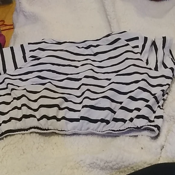 Crop top - Picture 3 of 4